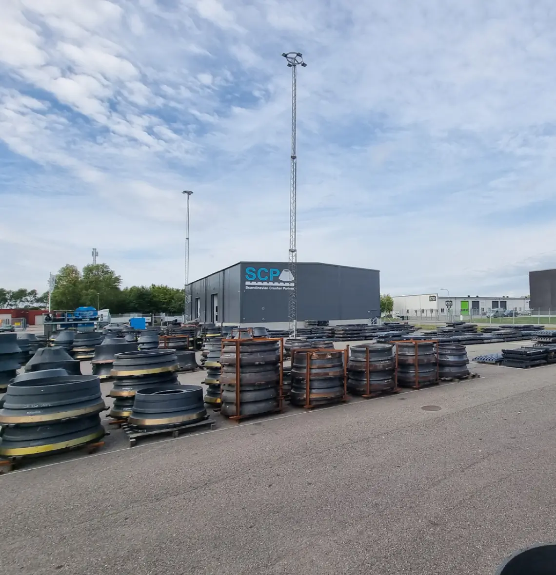 Bild på SCP:s lager utomhus